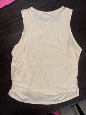Old Navy Cream Sleeveless Ruched Side Tank Top - Women's